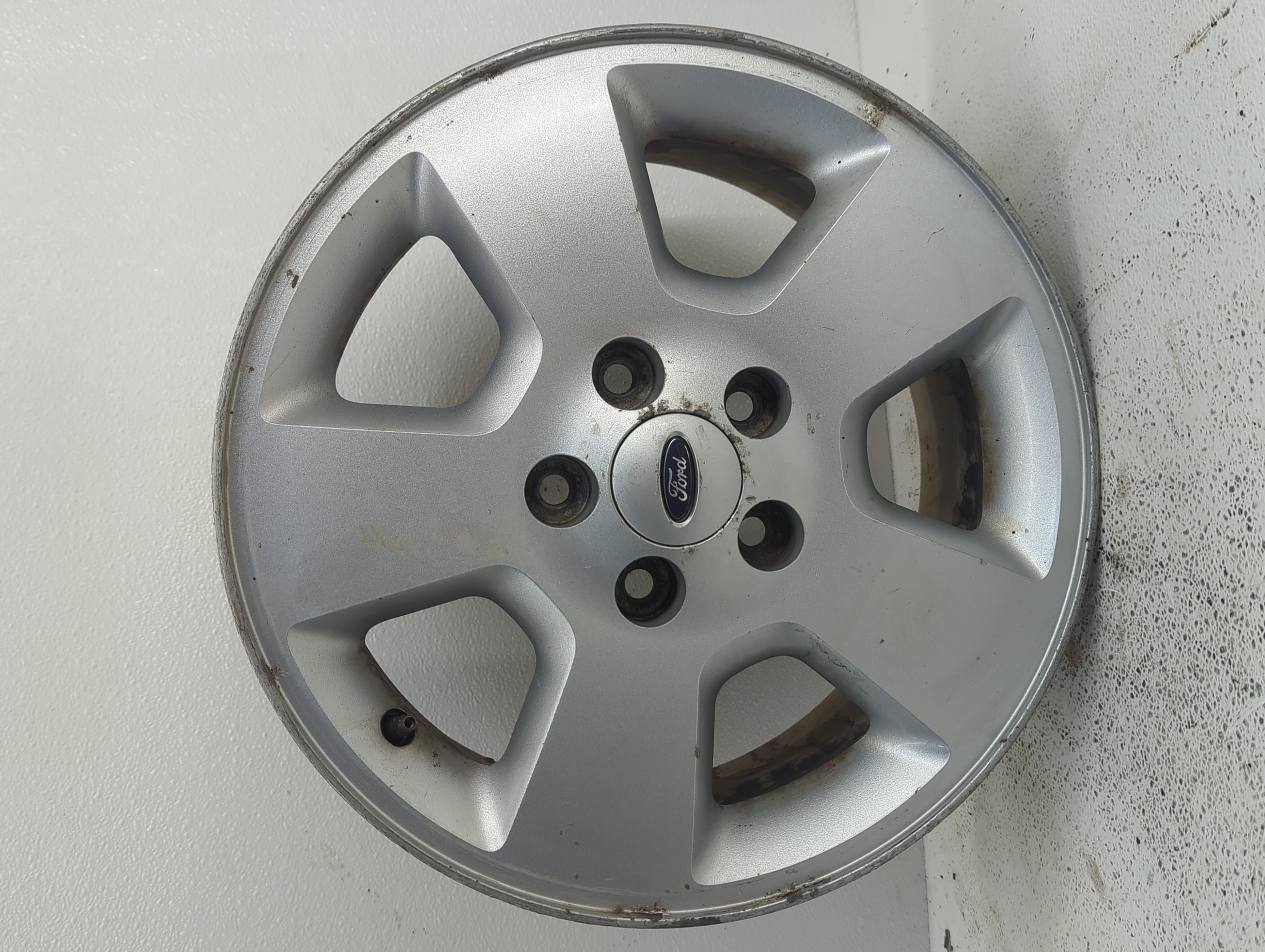 Picture of 2004-2007 Ford Freestar Wheel Rim Oem 908455