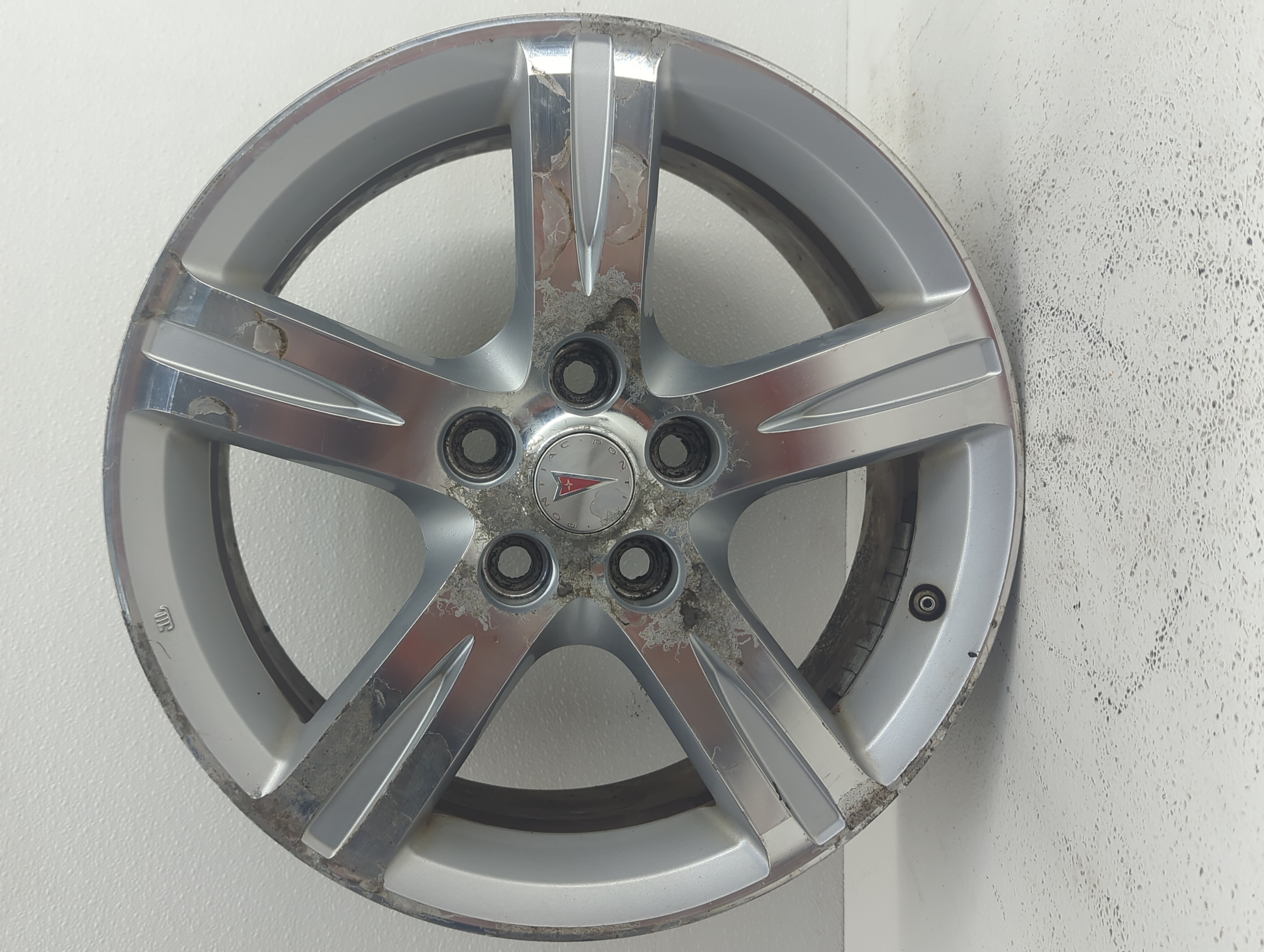 2009-2010 Pontiac Vibe Wheel Rim Oem 912024 - Oemusedautoparts1.com