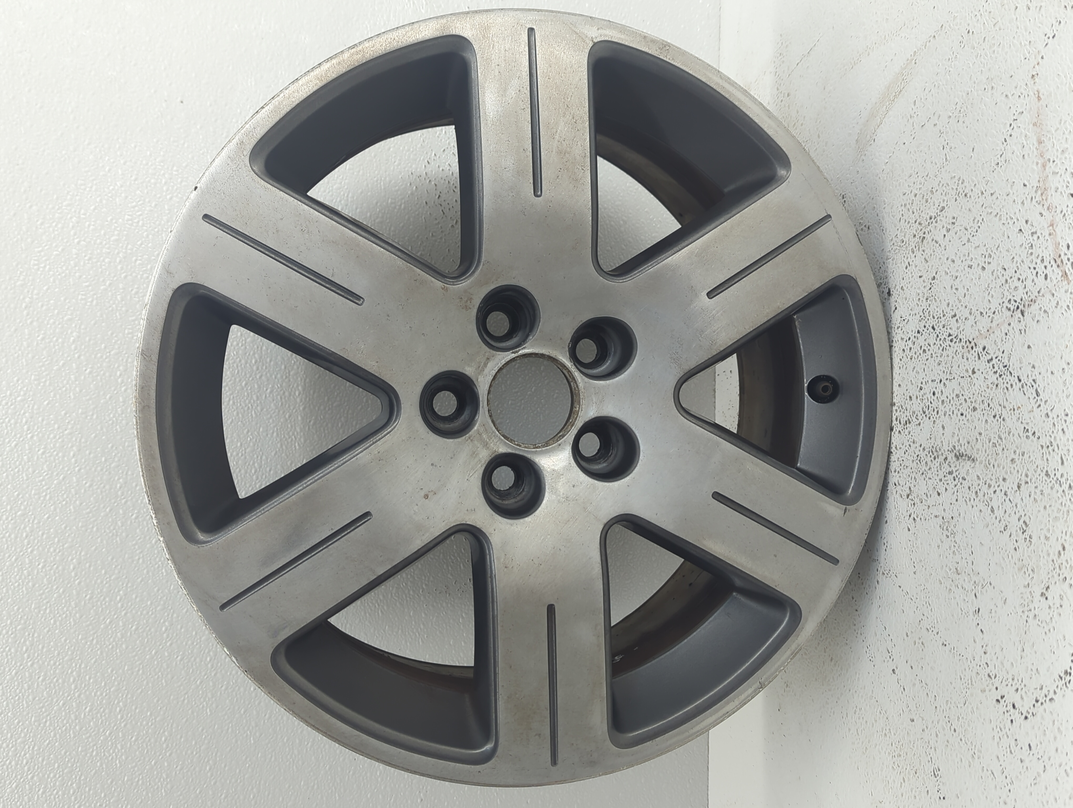 Picture of 2006-2009 Volkswagen Beetle Wheel Rim Oem Silver 913712