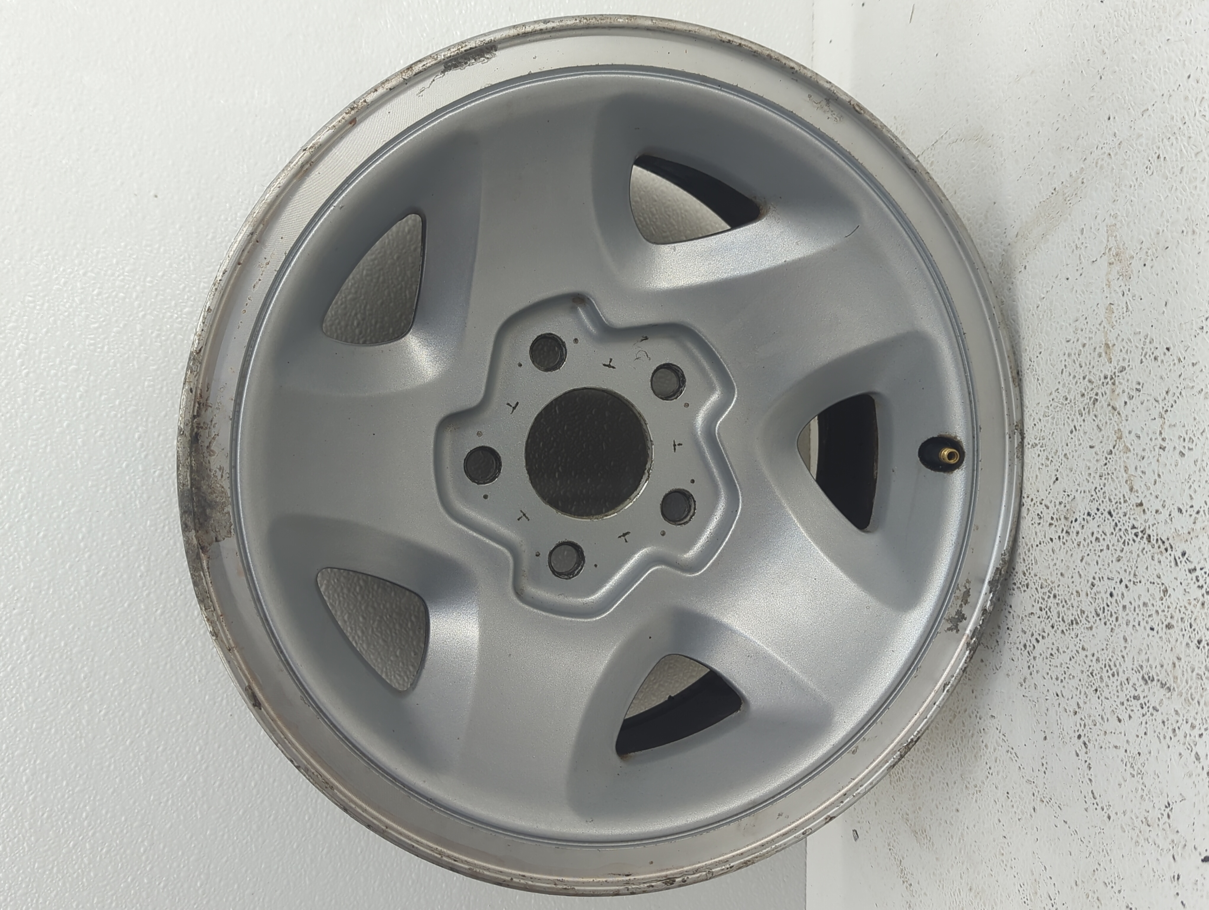Gmc S10 Blazer Wheel Rim Oem Silver 913808 - Oemusedautoparts1.com
