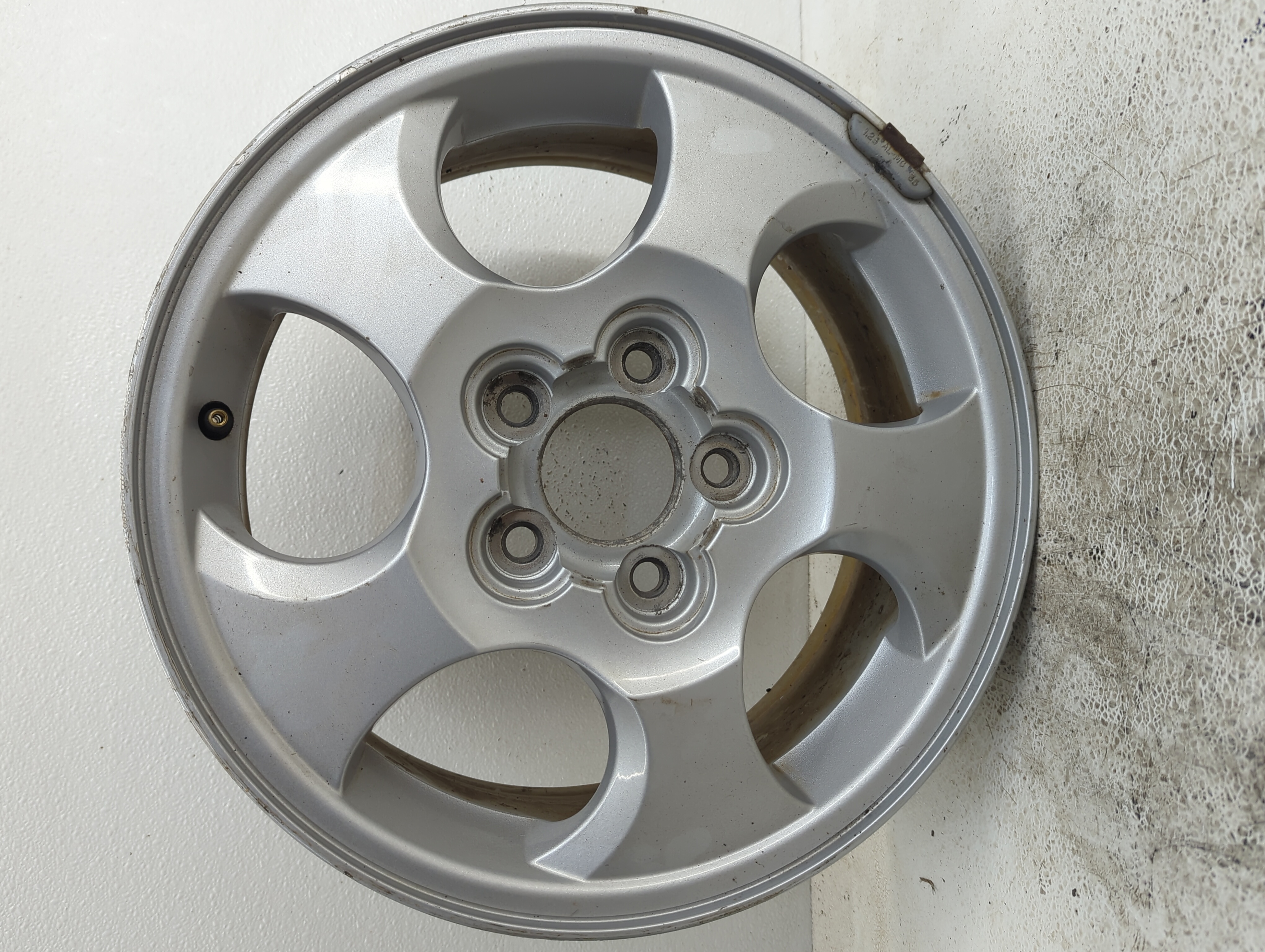 2002-2004 Saturn Vue Wheel Rim Oem 913817 - Oemusedautoparts1.com