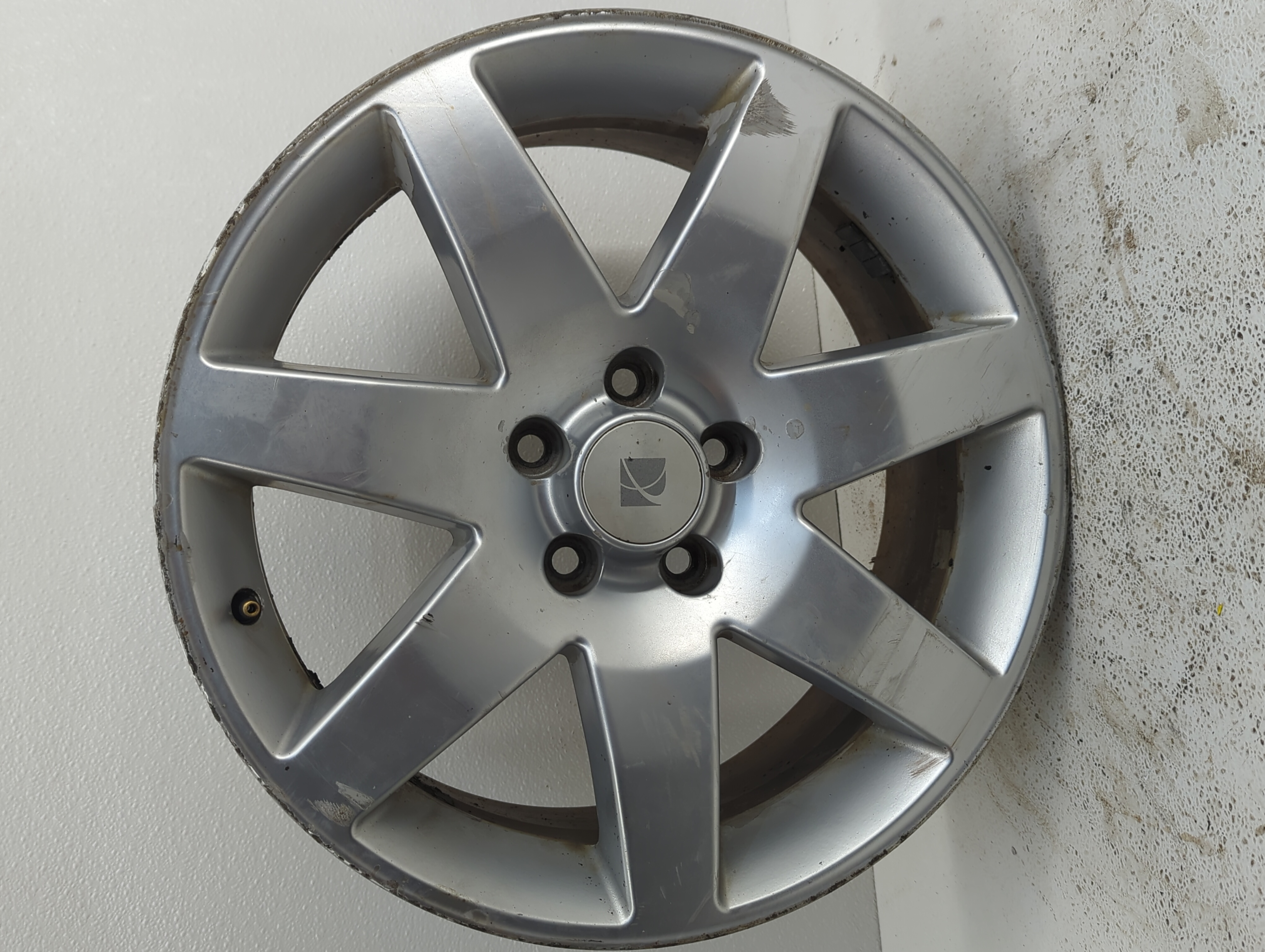 Picture of 2004-2007 Saturn Vue Wheel Rim Oem Absolute Black 921042