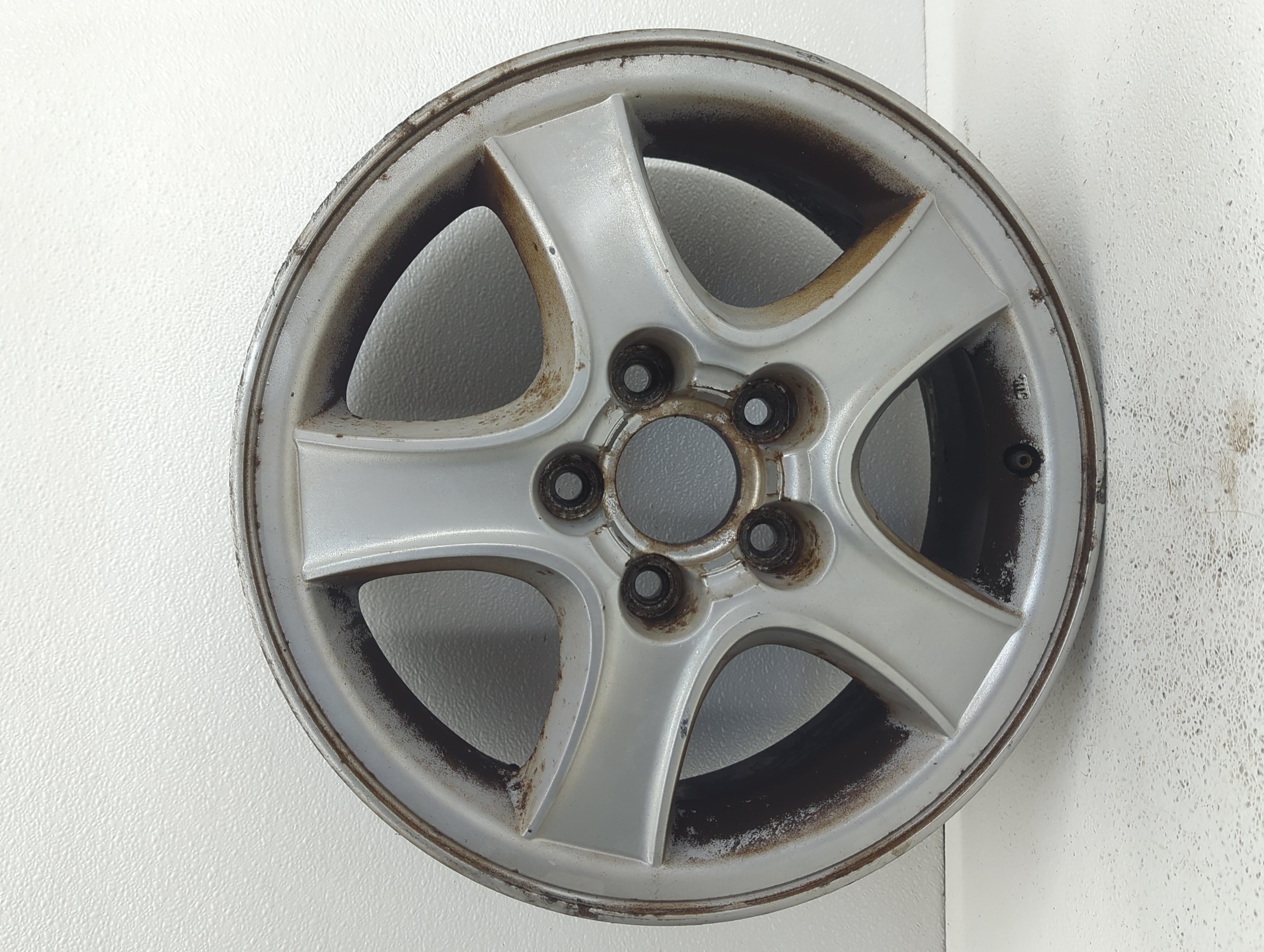 2001-2004 Hyundai Santa Fe Wheel Rim Oem 922146 - Oemusedautoparts1.com