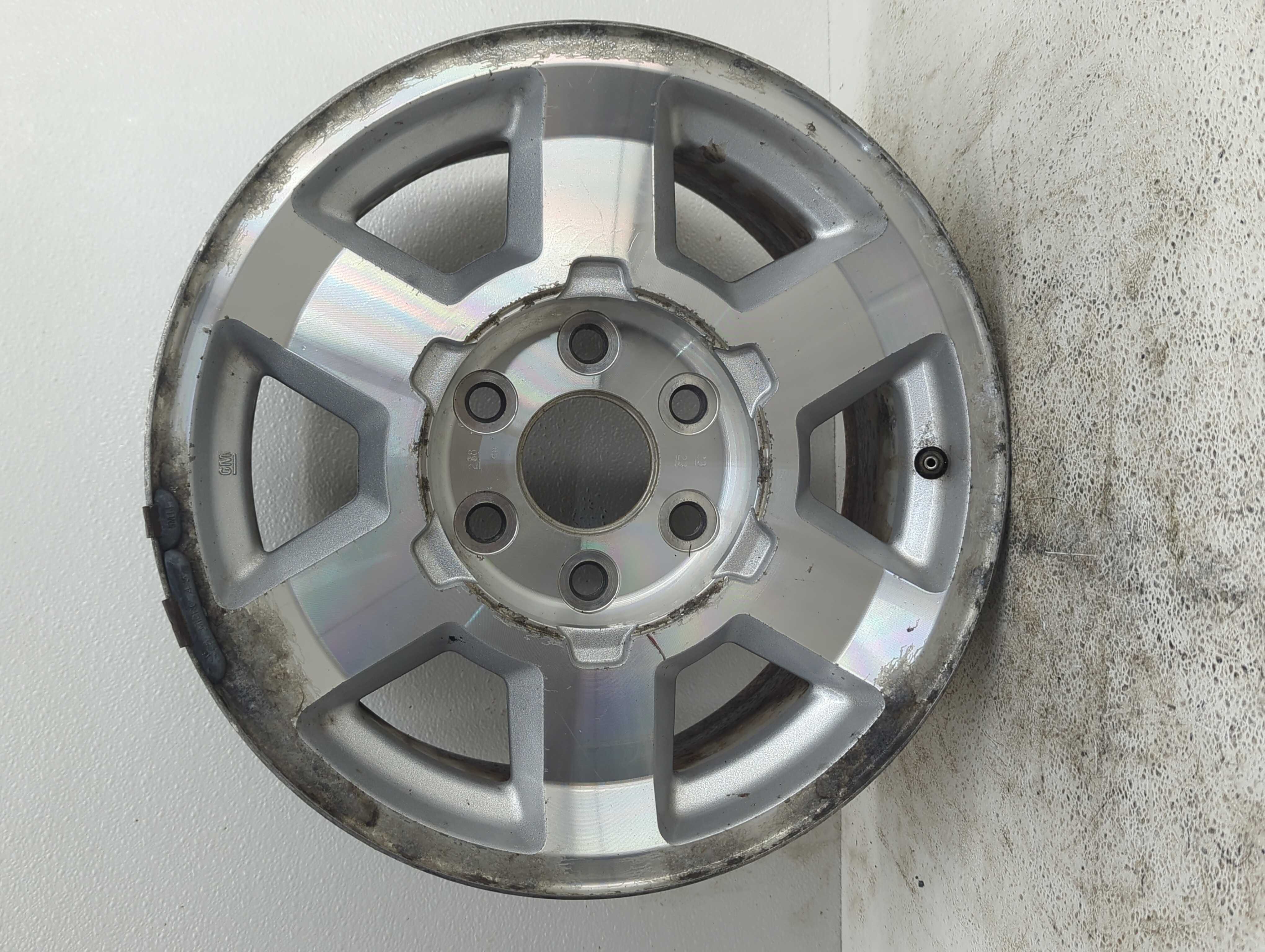 2004-2006 Gmc Yukon Wheel Rim Oem 927325 - Oemusedautoparts1.com