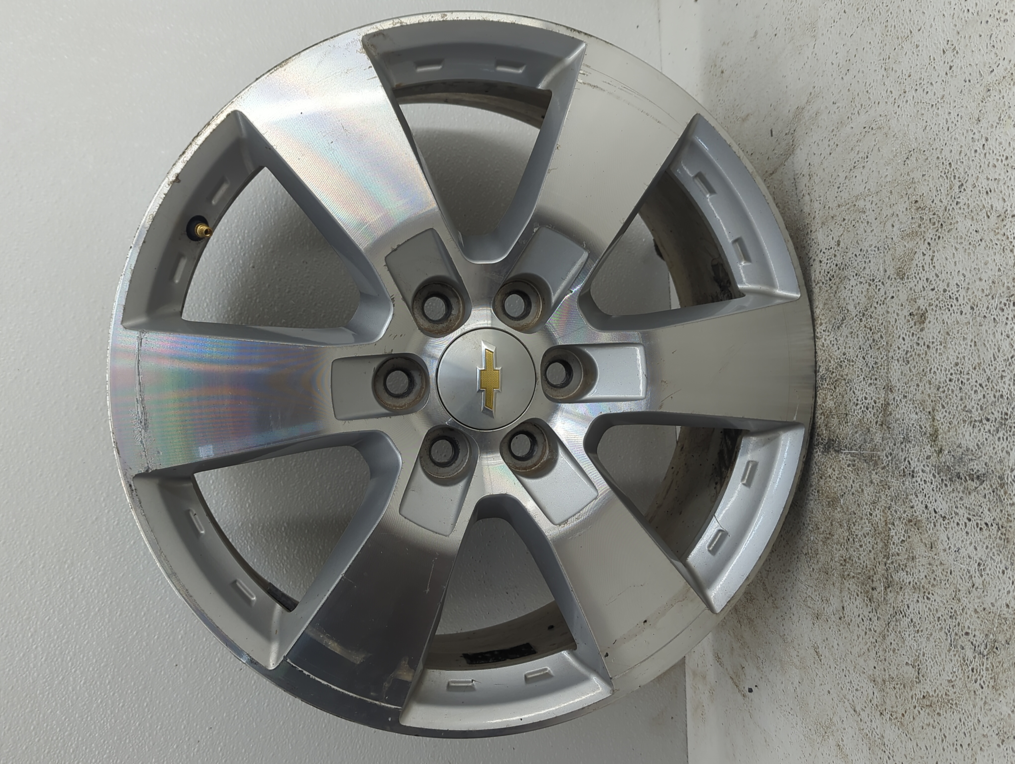 2009-2015 Chevrolet Traverse Wheel Rim Oem 928860 - Oemusedautoparts1.com