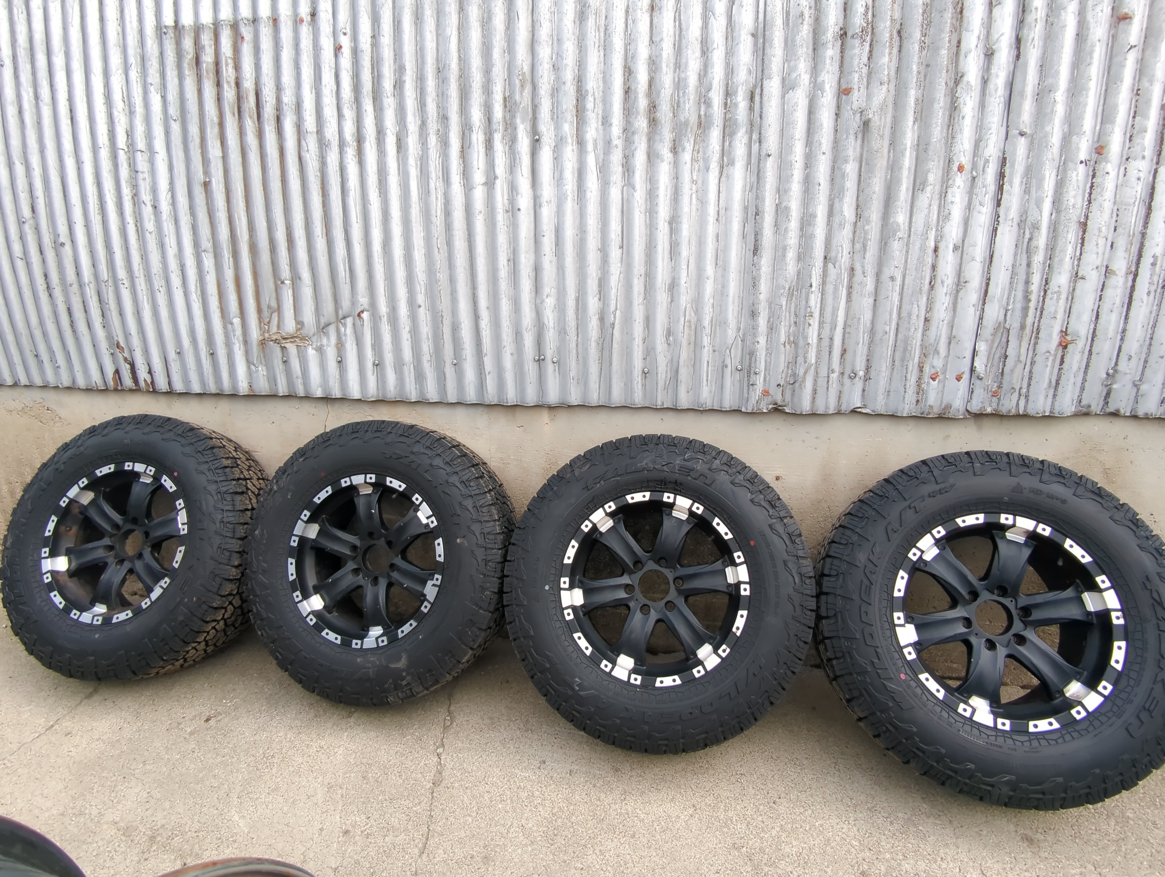 Picture of 2004-2008 Ford F-150 Set of 4 Wheel Rim and Good Tires.