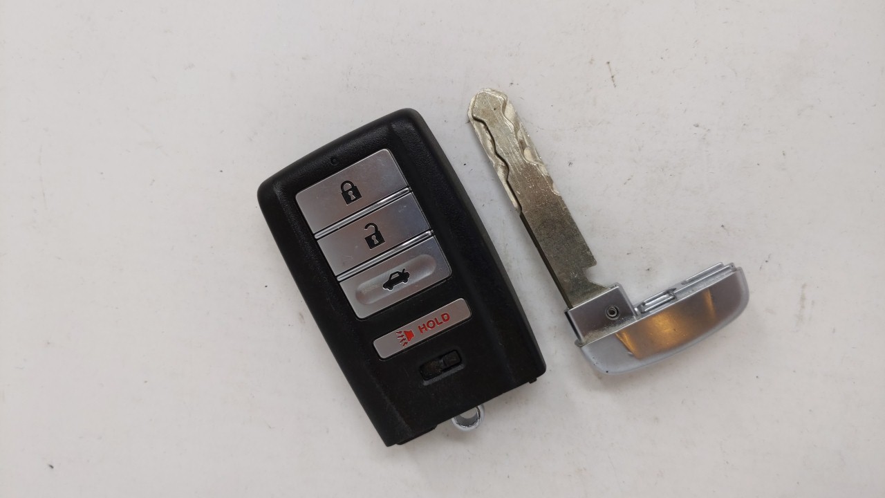Picture of Acura Rlx Keyless Entry Remote Fob KR5V1X A2C93972500 72147-TX6-A22 4 buttons