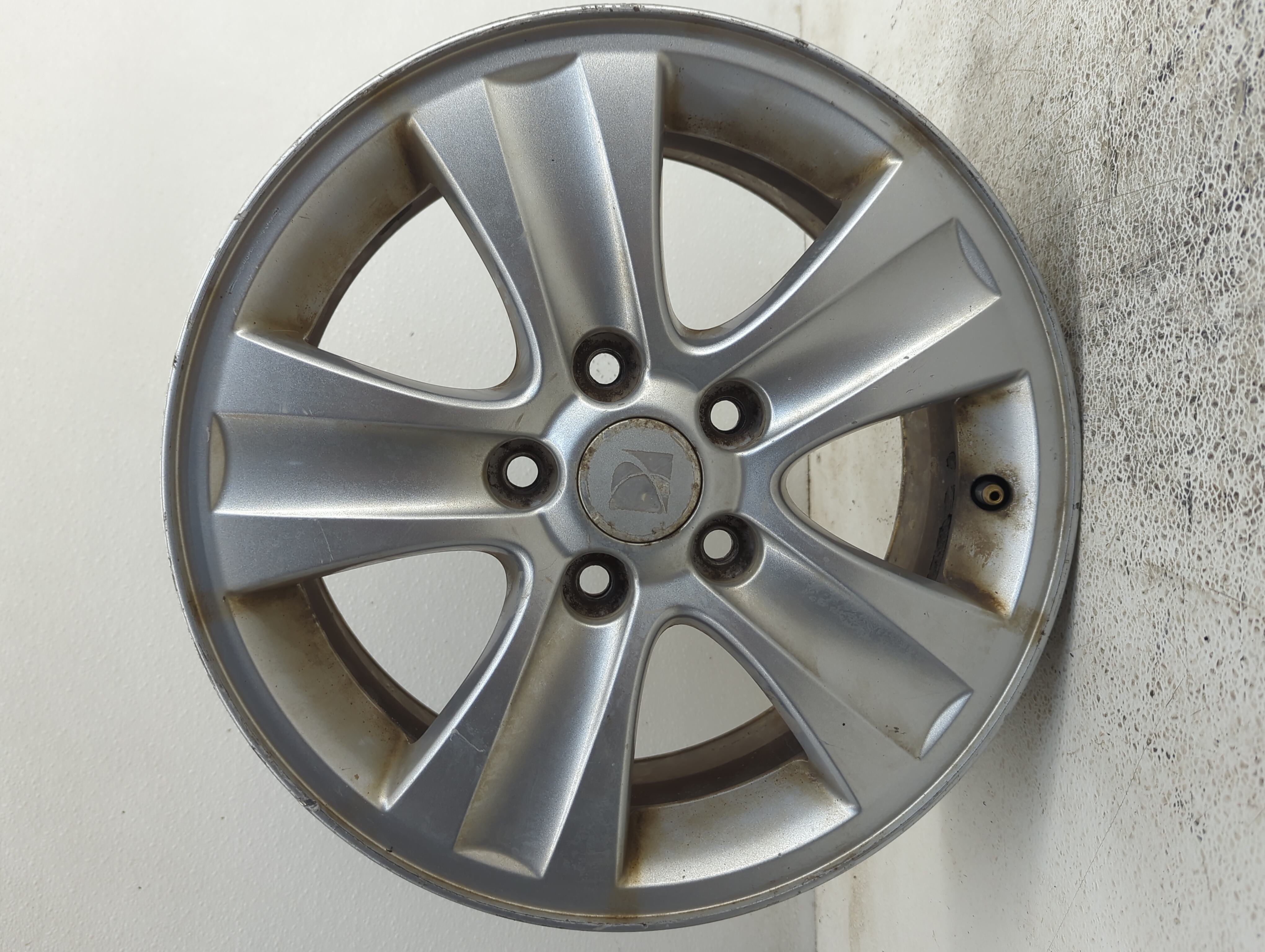 Picture of 2008-2010 Saturn Vue Wheel Rim Oem 933940
