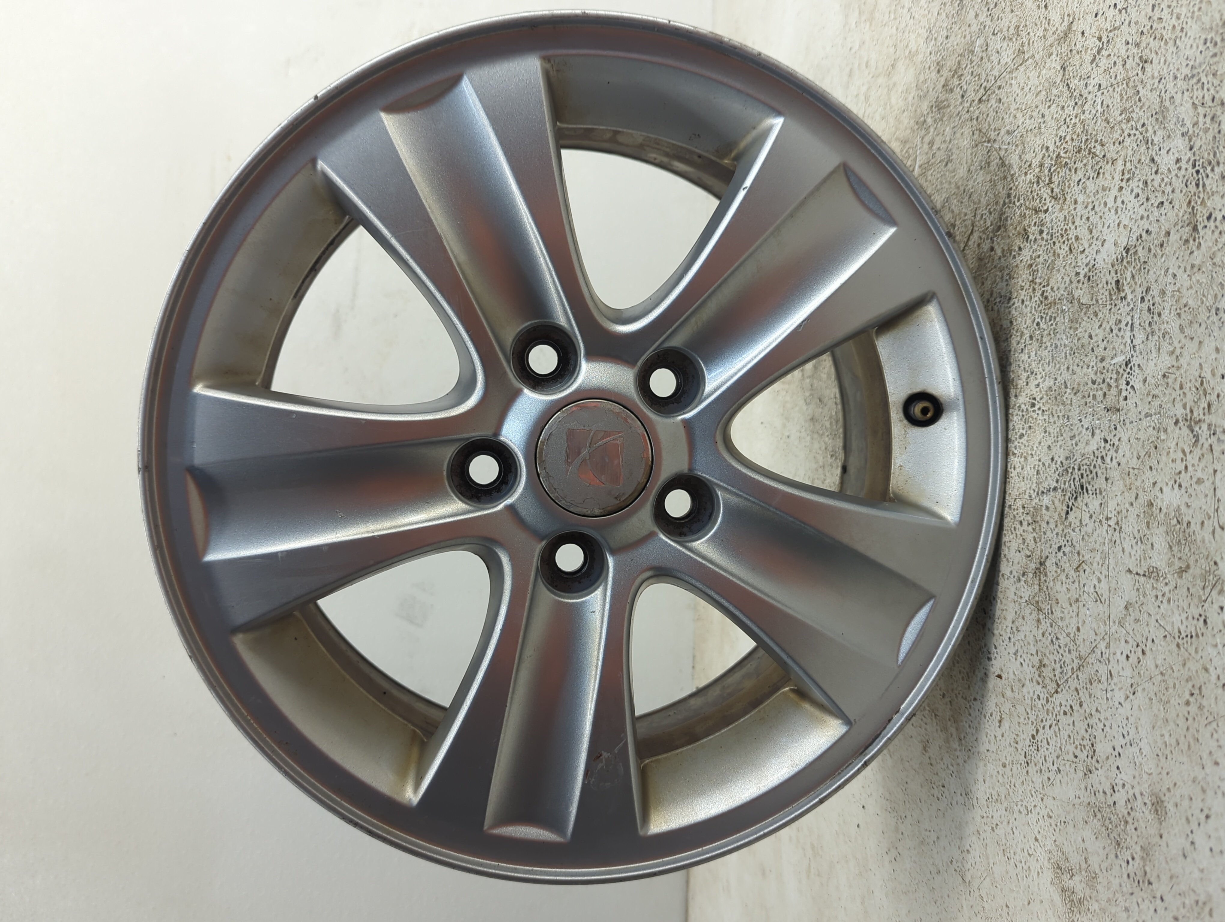 Picture of 2008-2010 Saturn Vue Oem Wheel Rim 933942