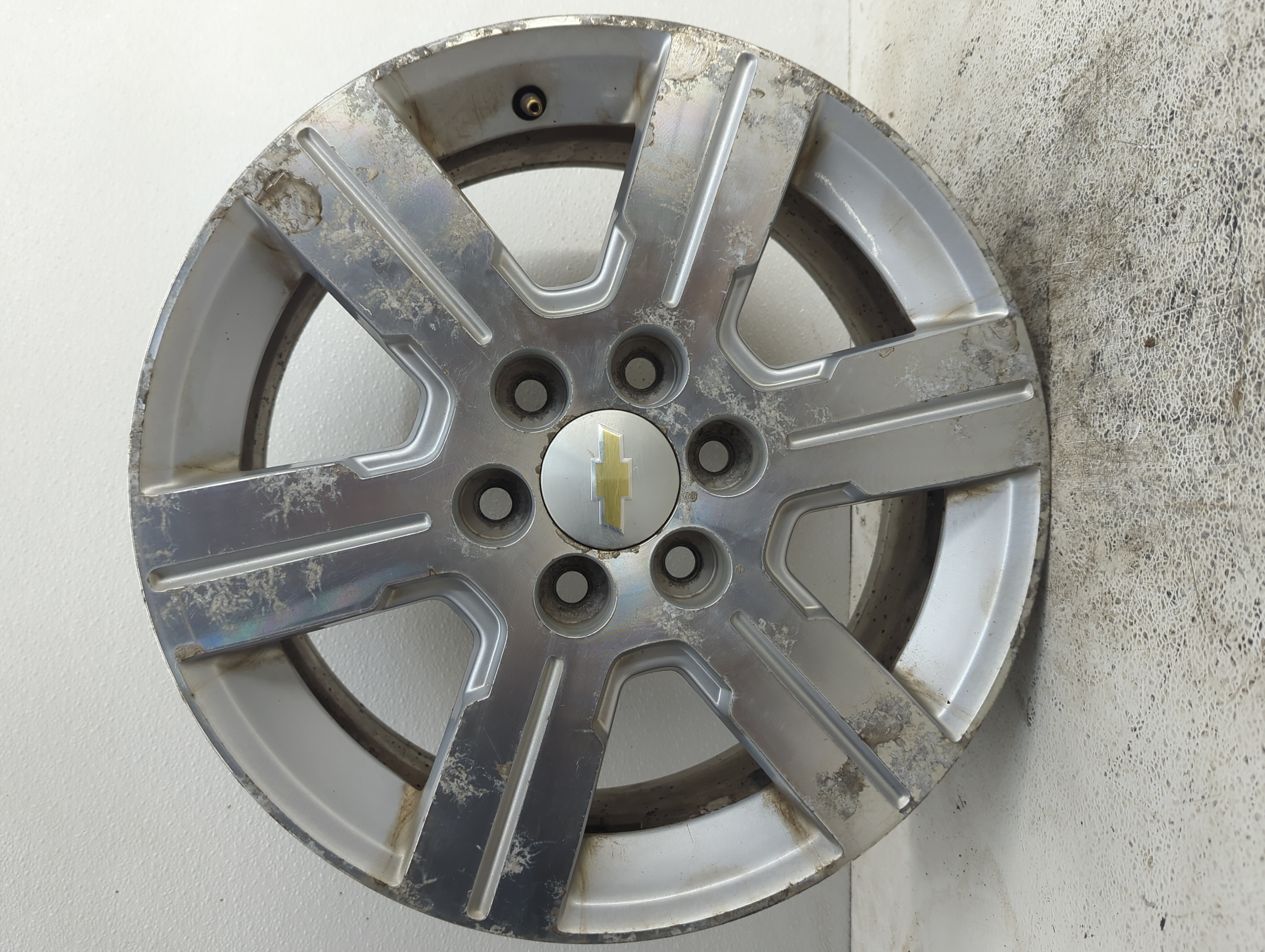 Picture of 2011 Chevrolet Traverse Wheel Rim Oem 934085