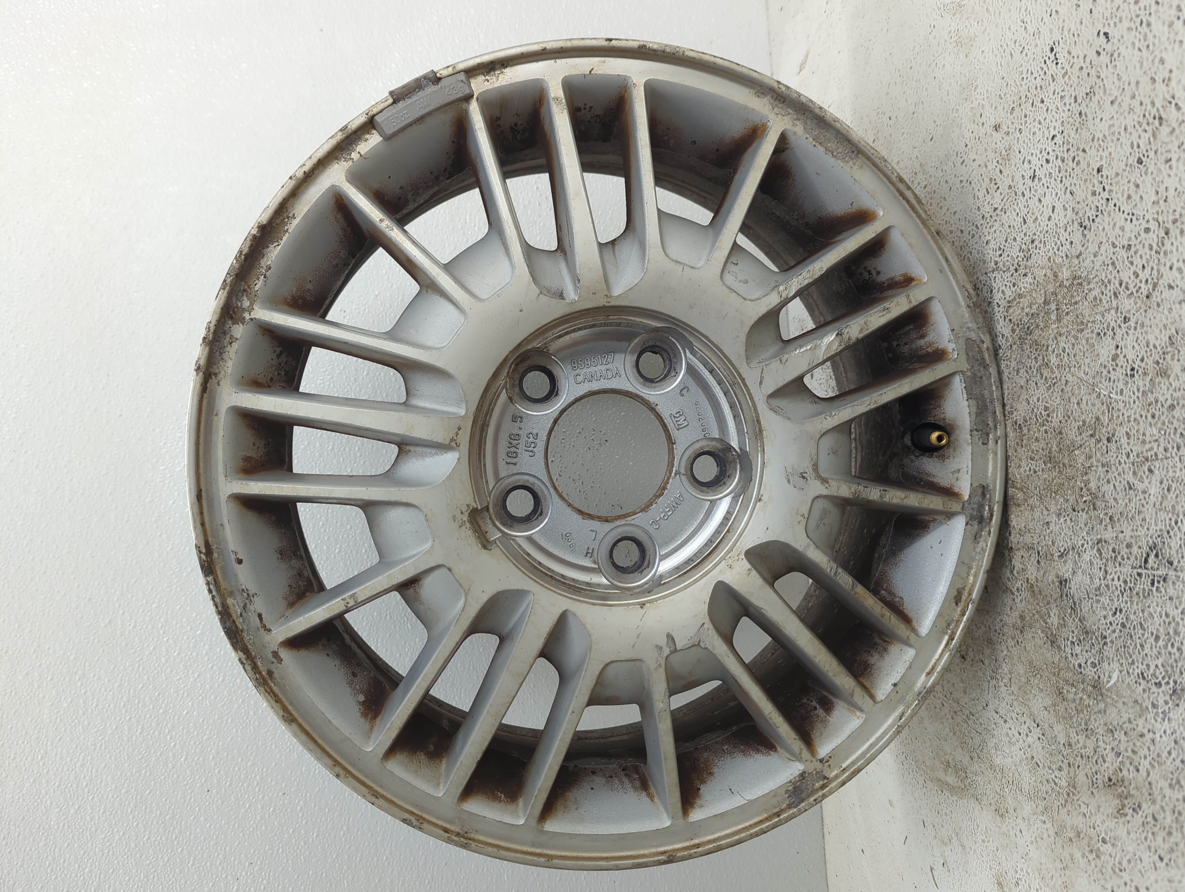 Picture of 2002-2002 Chevrolet Impala Wheel Rim Oem 938063