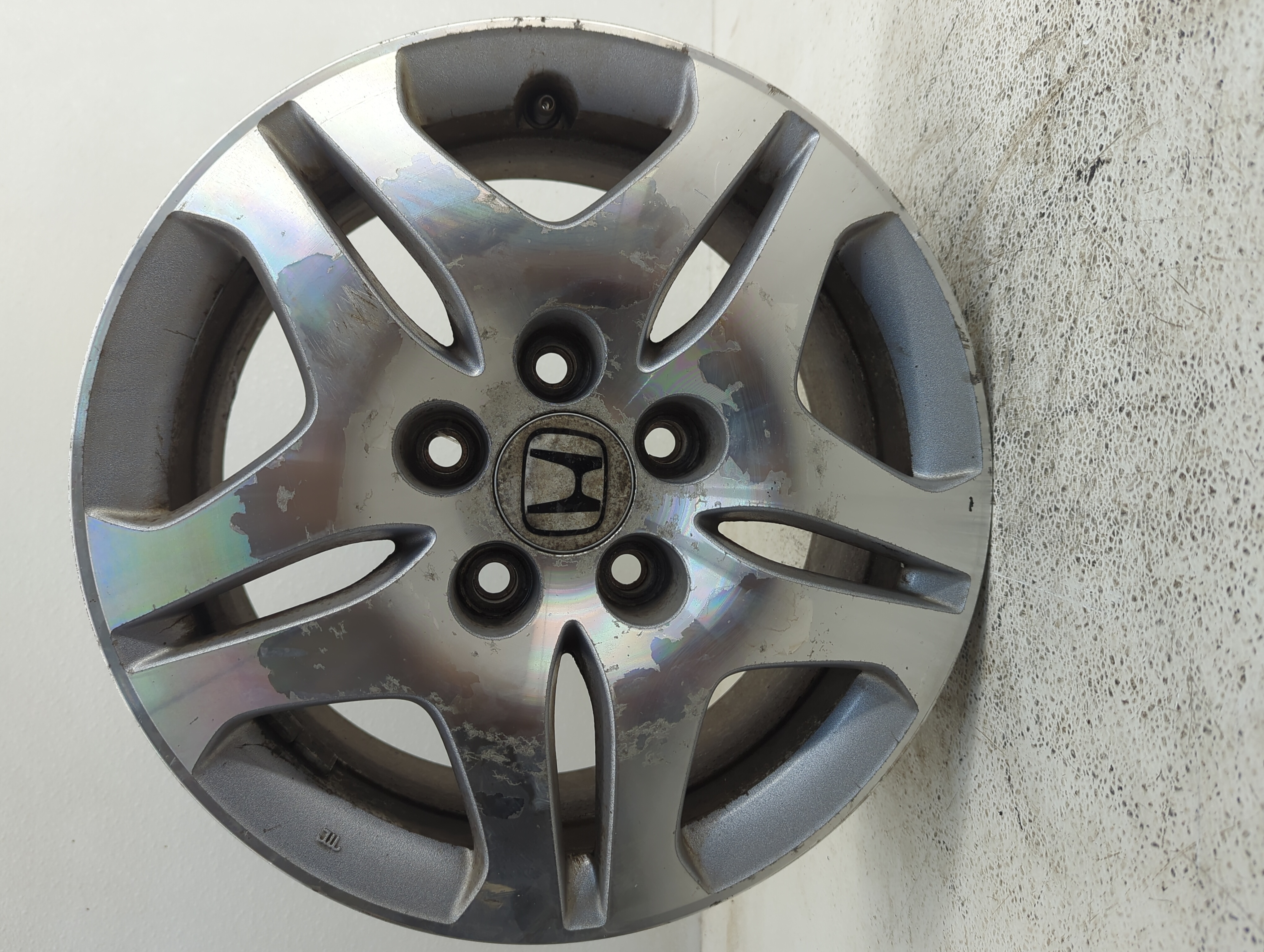 Picture of 2005-2006 Honda Odyssey Wheel Rim Oem 938071
