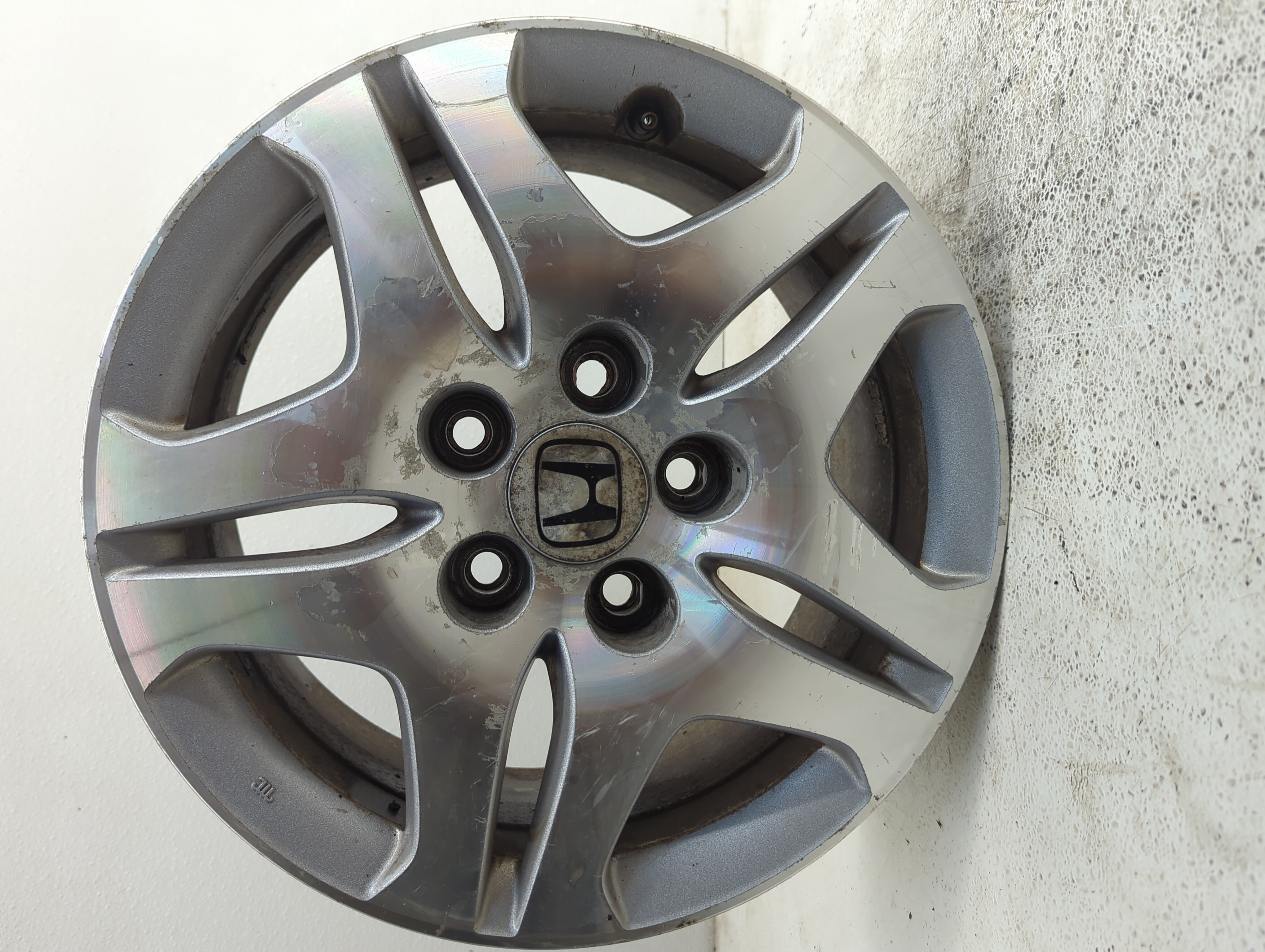 Picture of 2005-2006 Honda Odyssey Wheel Rim Oem 938074