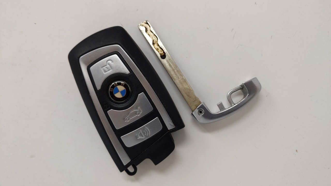 Bmw Keyless Entry Remote Fob Kr55wk49663 9 265 972-01 4 Buttons 93954 - Oemusedautoparts1.com