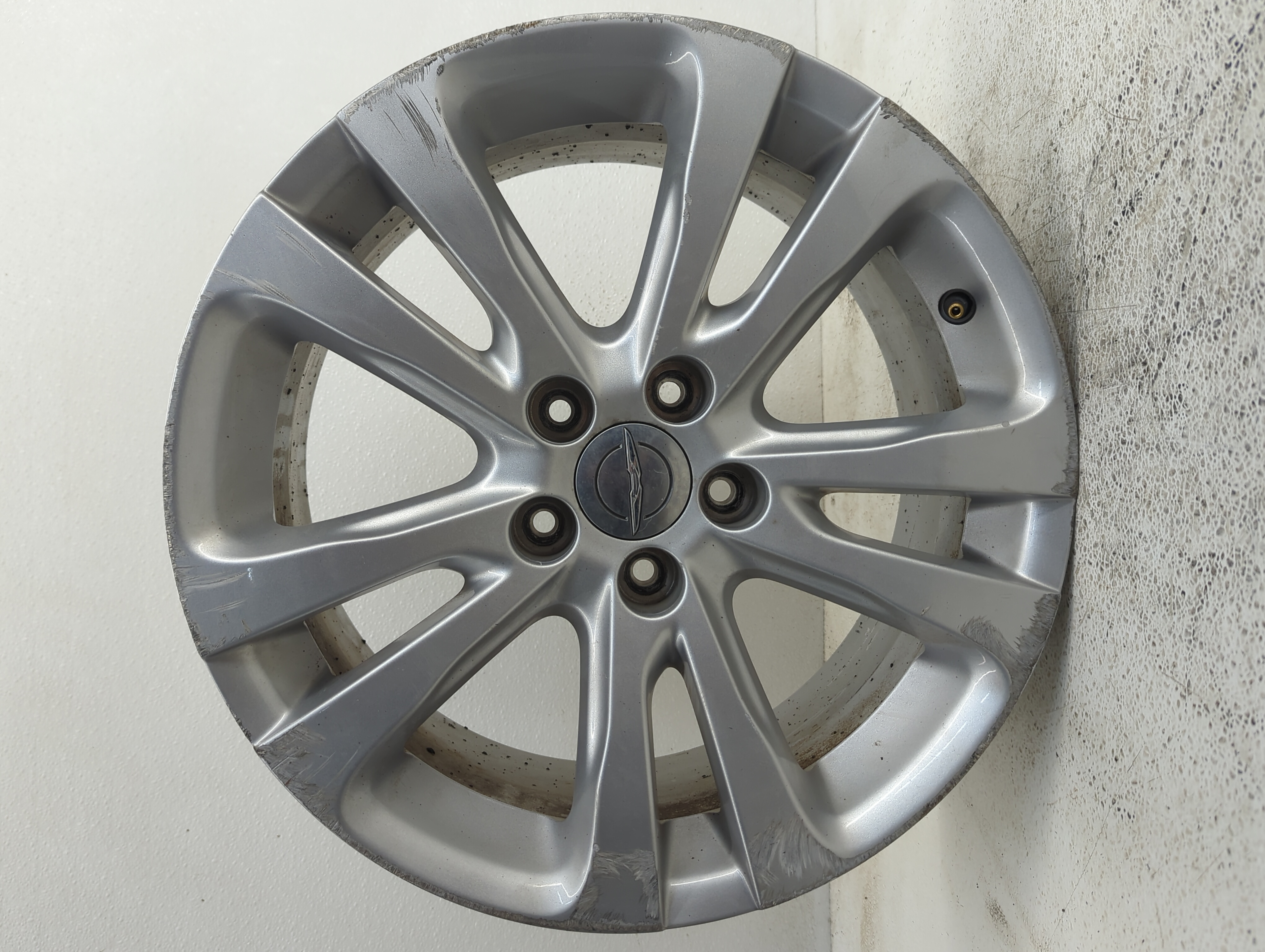 Picture of 2015-2017 Chrysler 200 Wheel Rim Oem 941710