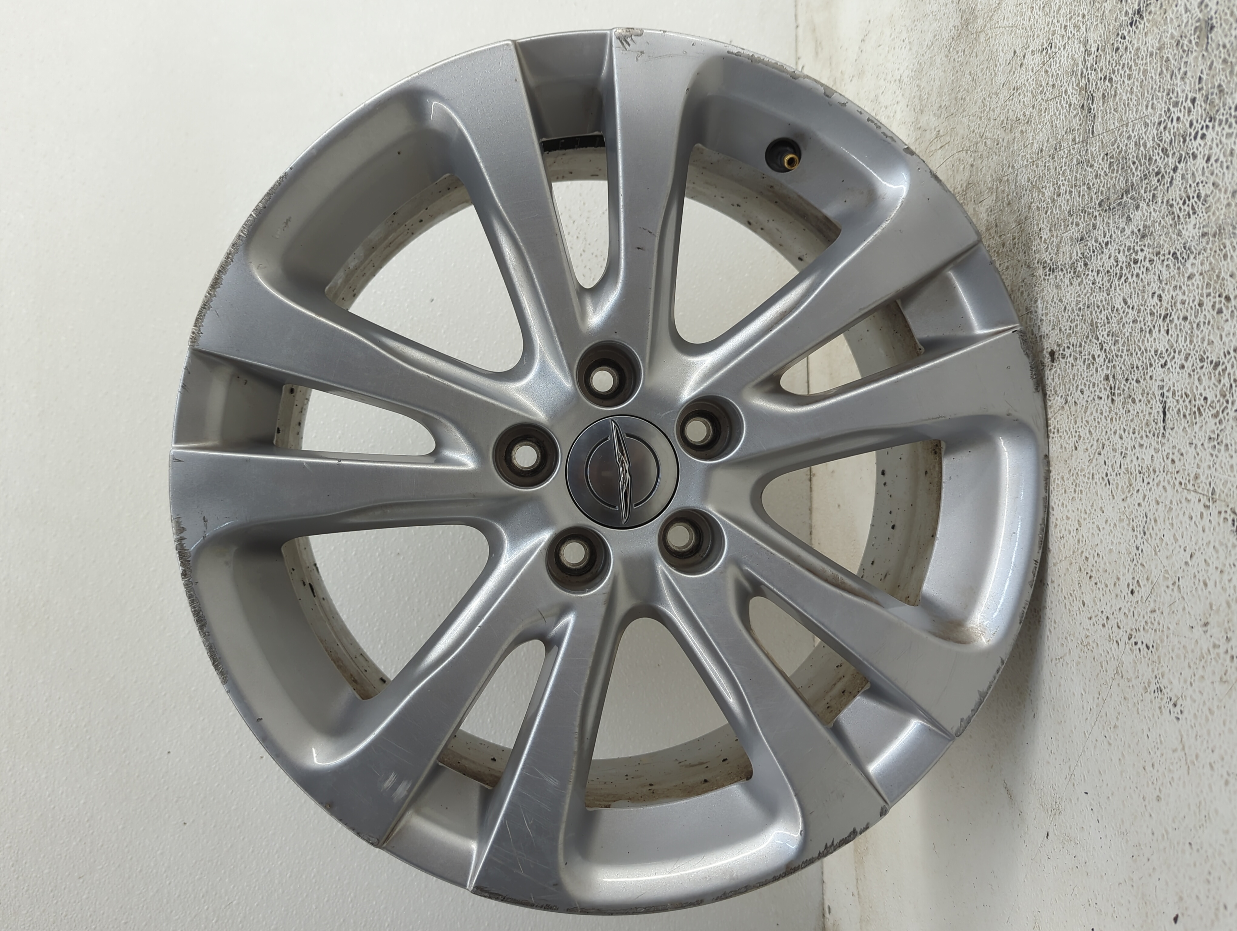 Picture of 2015-2017 Chrysler 200 Wheel Rim Oem 941711